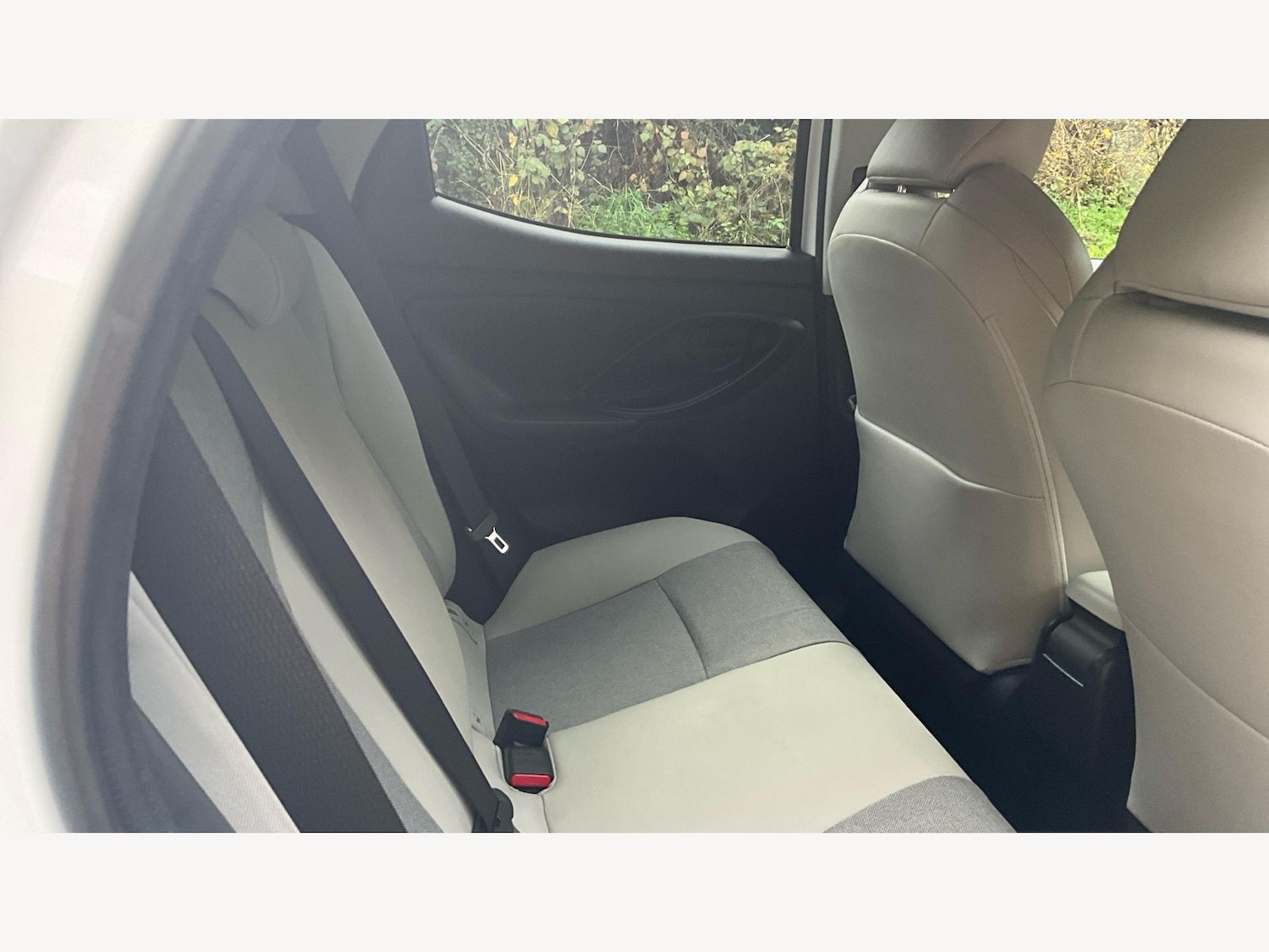 Used Toyota Yaris 2023 for sale - 76349463: Photo 14