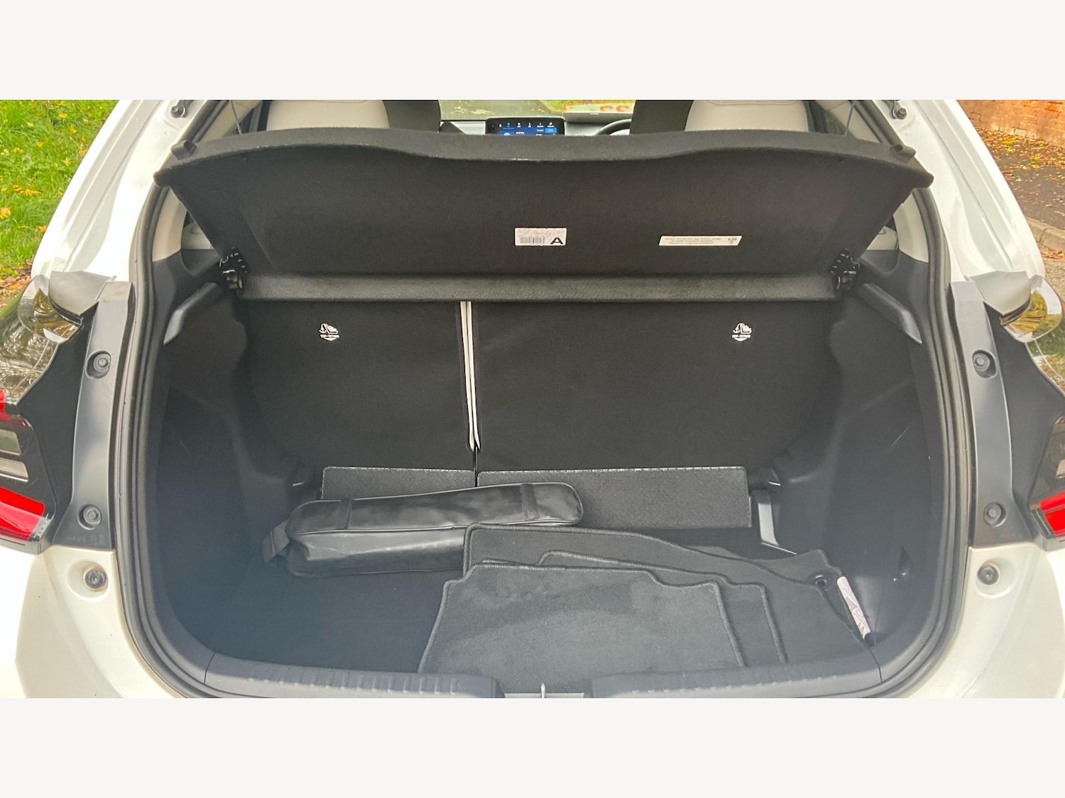 Used Toyota Yaris 2023 for sale - 76349463: Photo 16