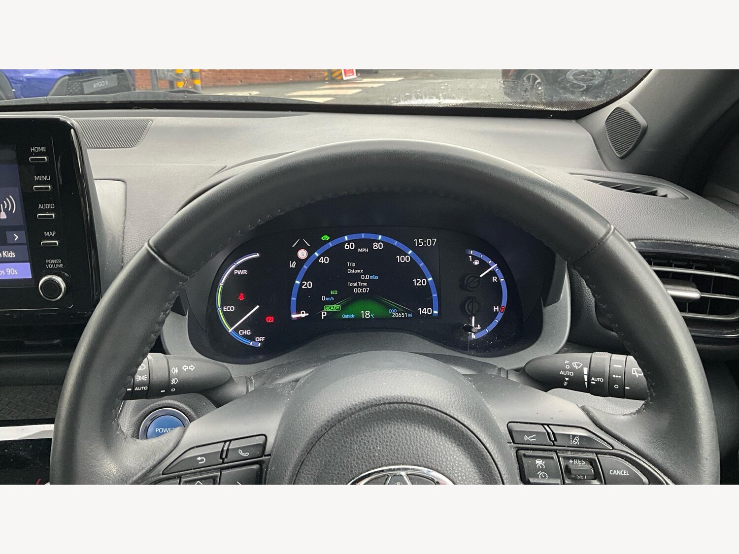 Used Toyota Yaris Cross 2023 for sale - 77611958: Photo 11