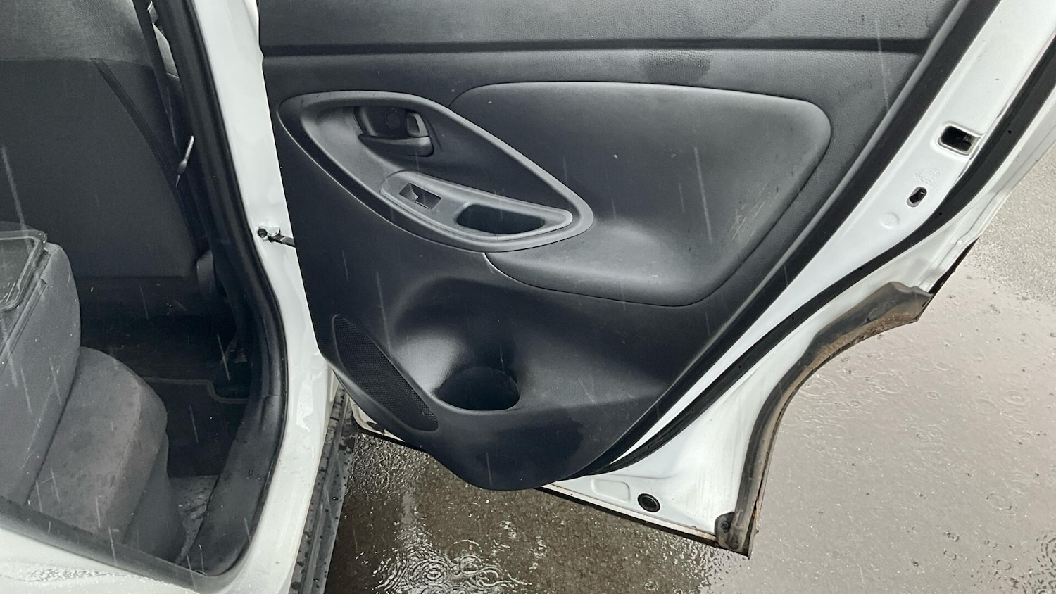 Used Toyota Yaris Cross 2023 for sale - 77611958: Photo 37