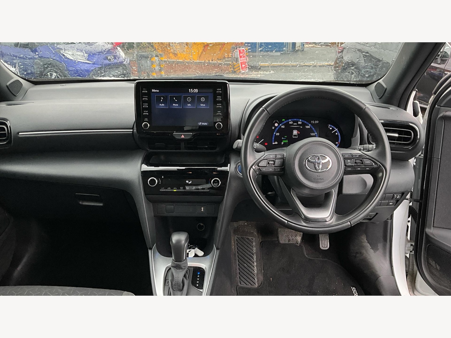 Used Toyota Yaris Cross 2023 for sale - 77611958: Photo 7