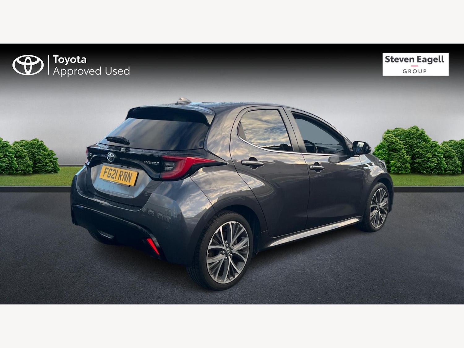 Used Toyota Yaris for sale - 77143667: Photo 2