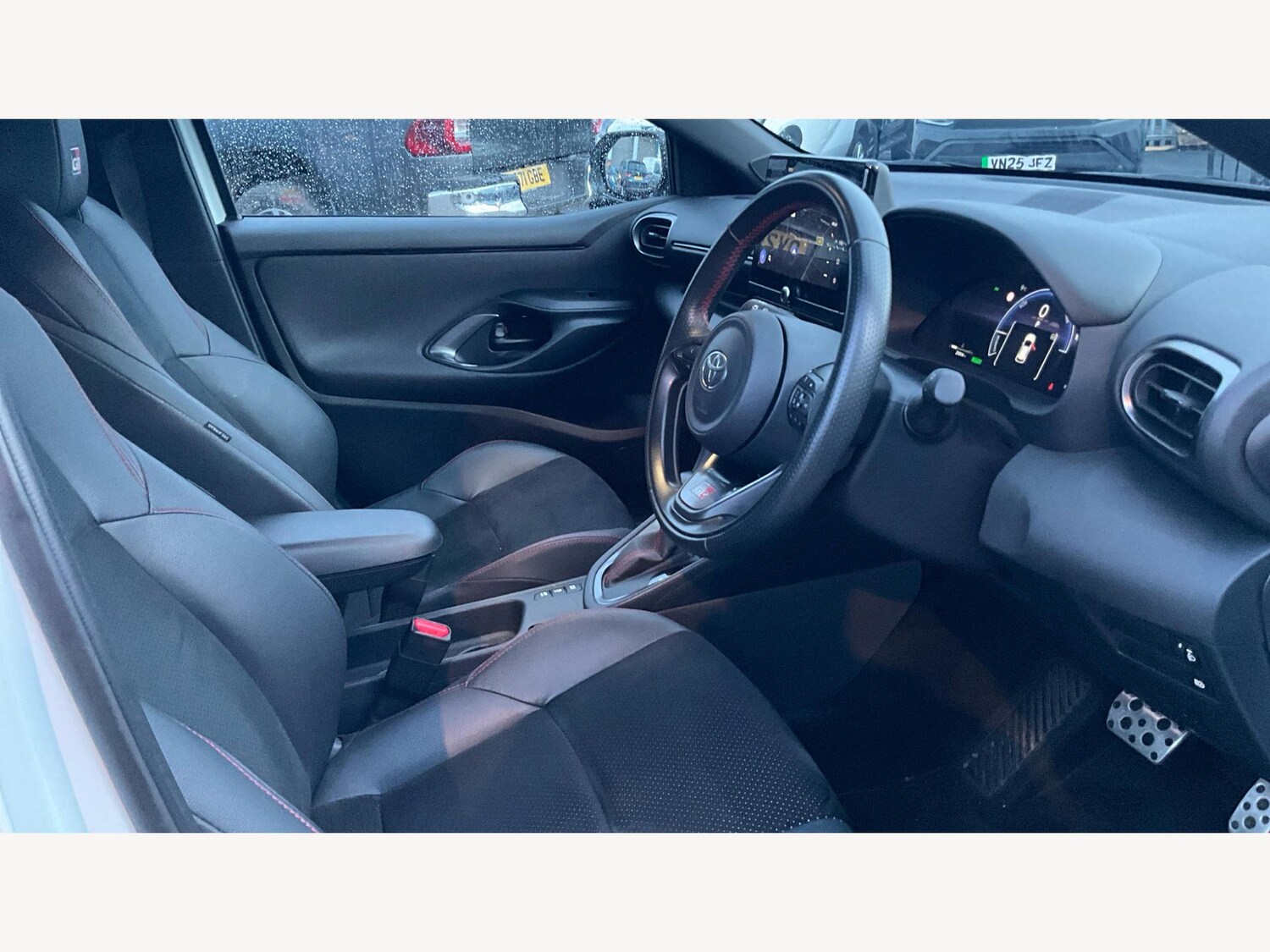 Used Toyota Yaris for sale - 77612382: Photo 13