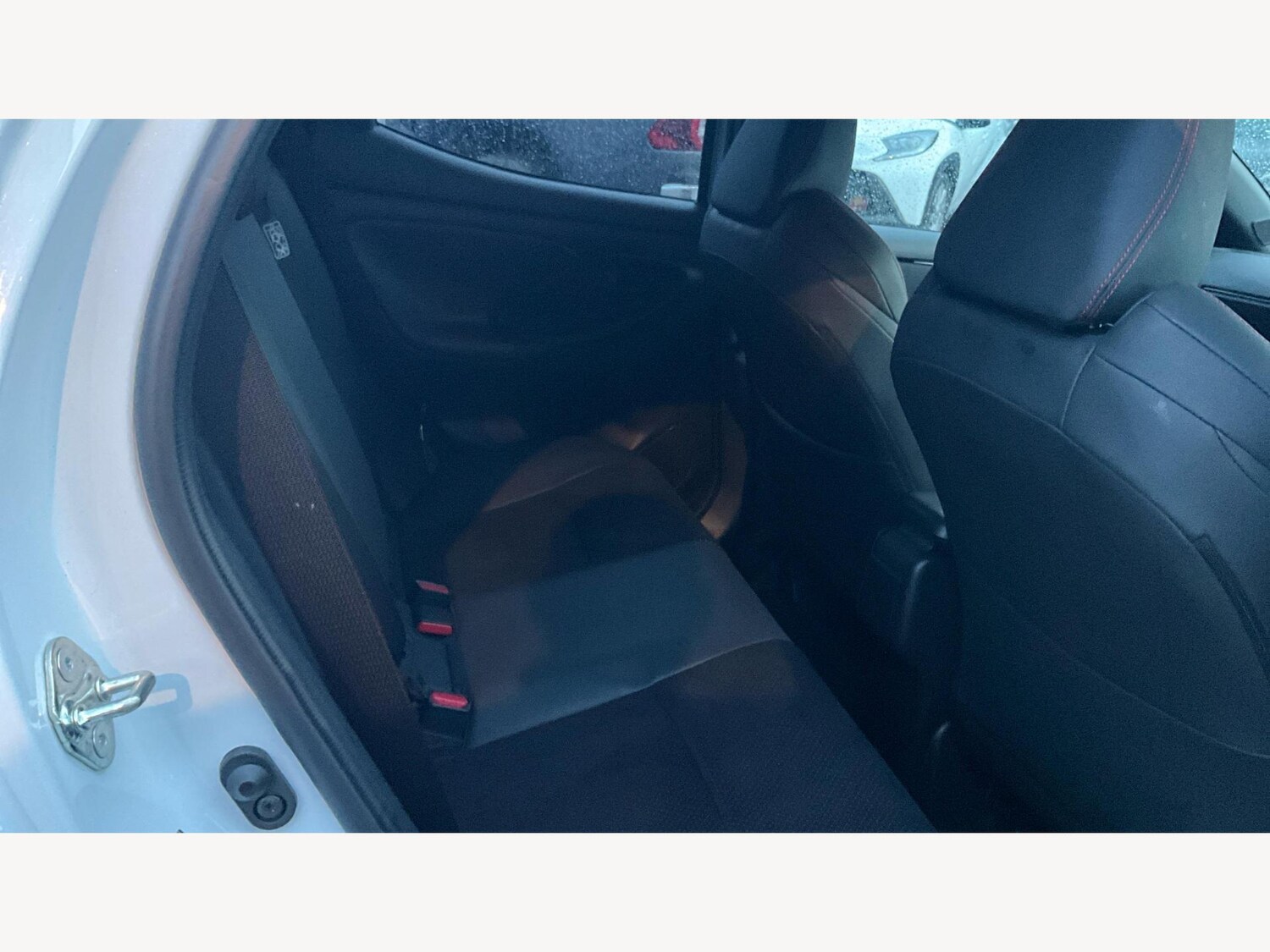 Used Toyota Yaris for sale - 77612382: Photo 14