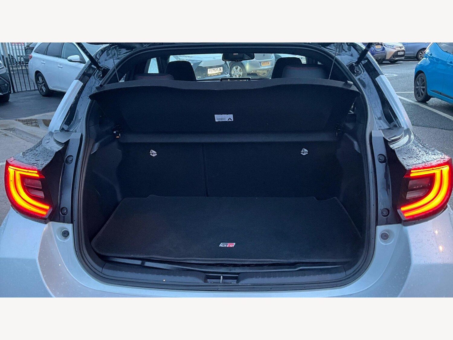 Used Toyota Yaris for sale - 77612382: Photo 16