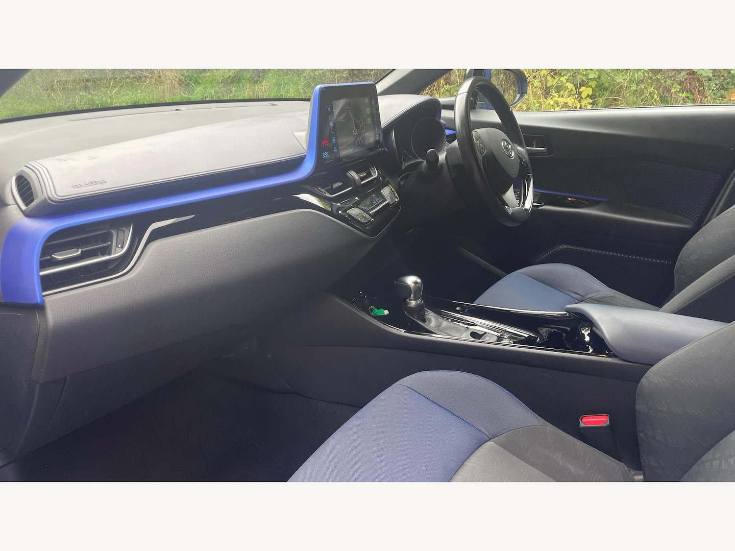 Used Toyota C-HR 2018 for sale - 76109123: Photo 12