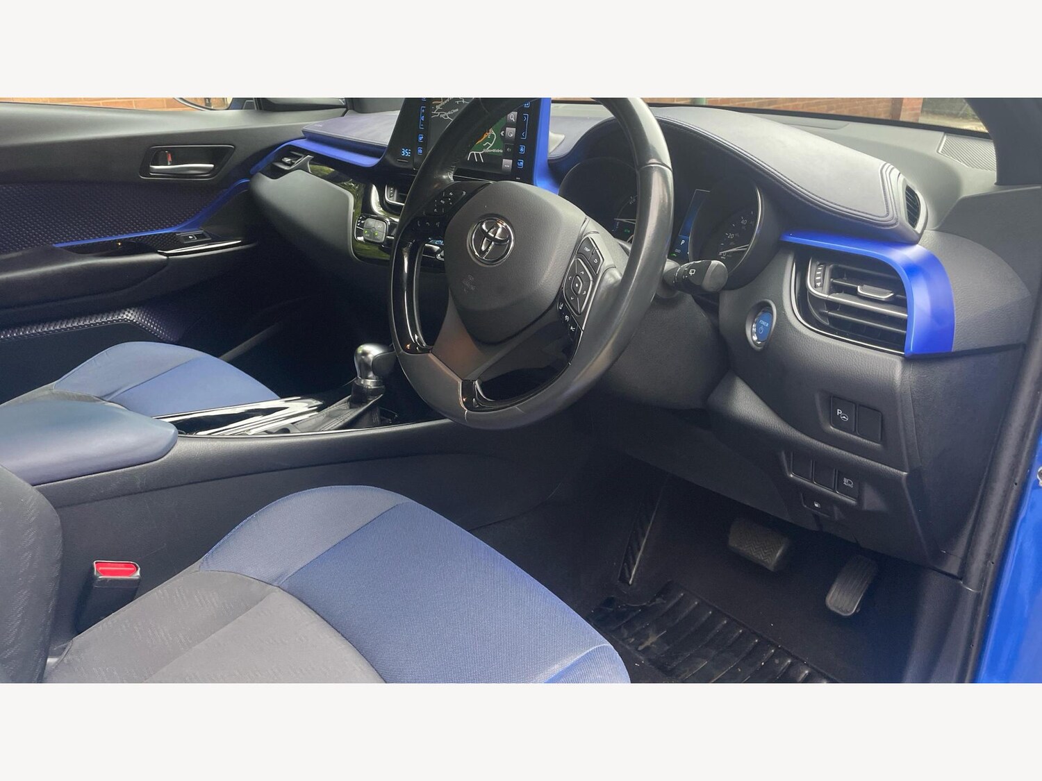 Used Toyota C-HR 2018 for sale - 76109123: Photo 13