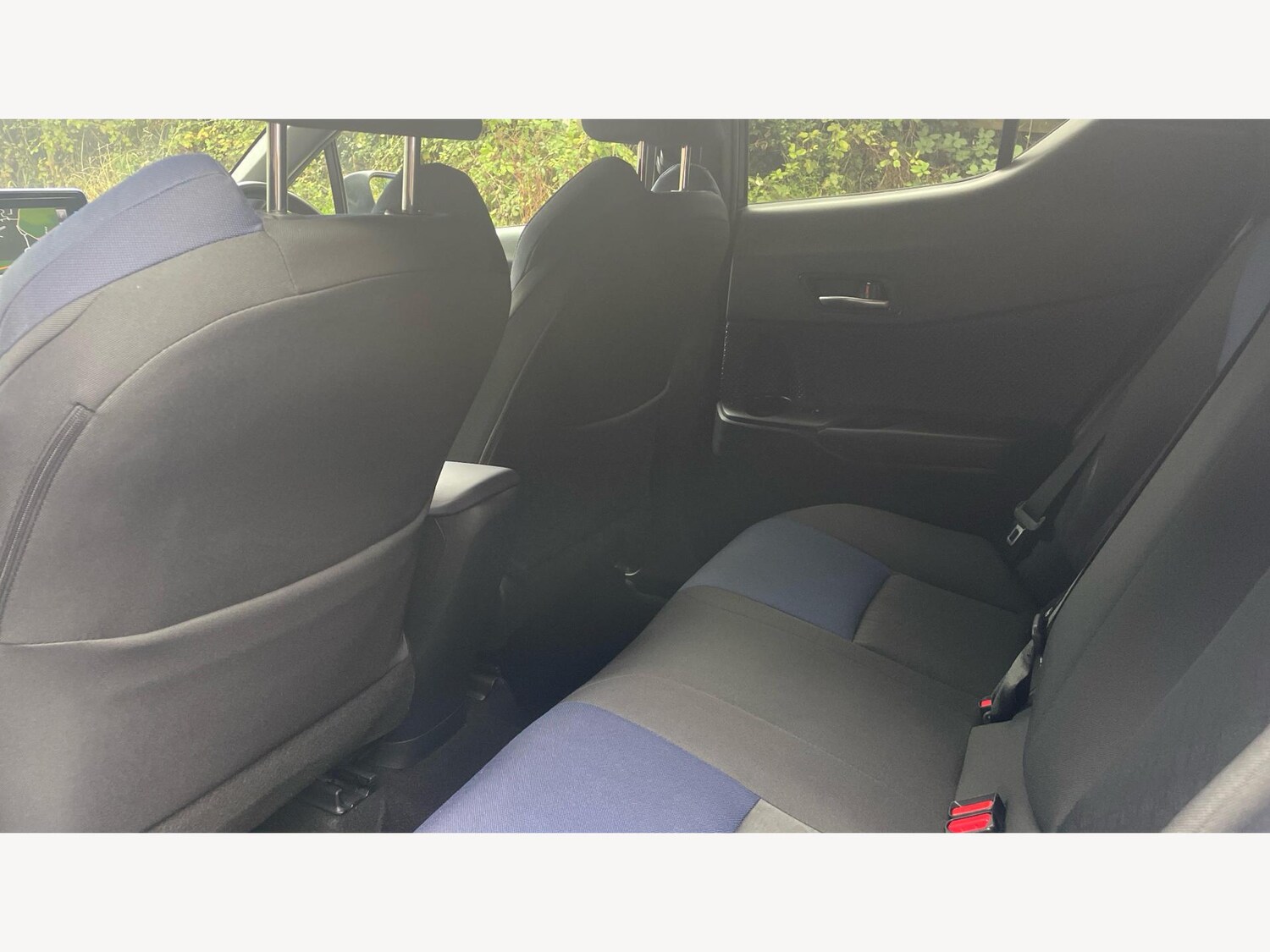 Used Toyota C-HR 2018 for sale - 76109123: Photo 15