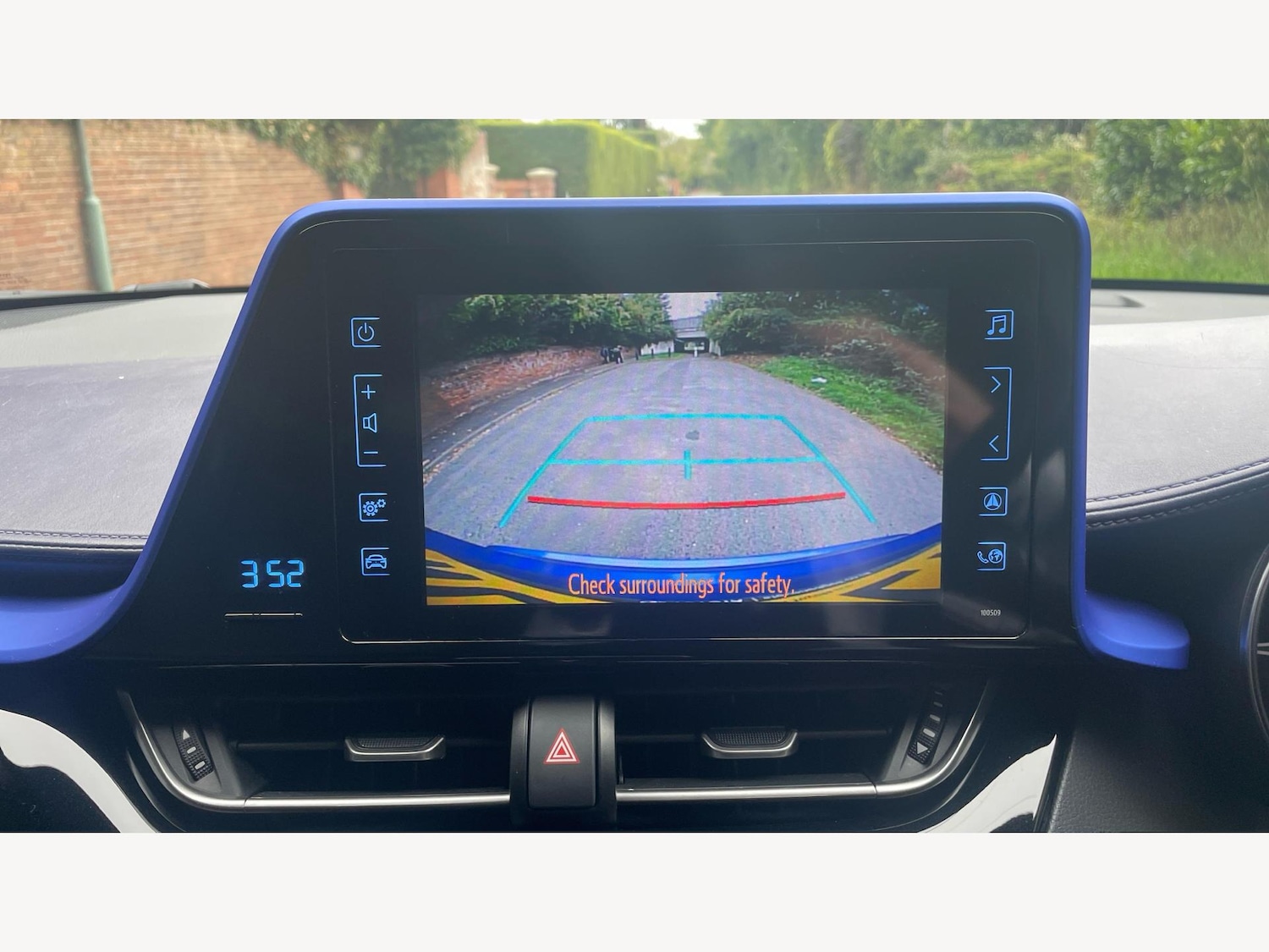 Used Toyota C-HR 2018 for sale - 76109123: Photo 26