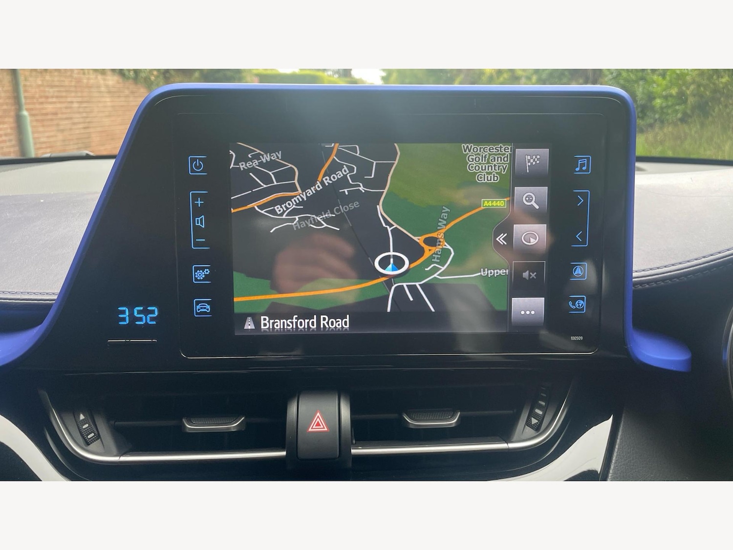 Used Toyota C-HR 2018 for sale - 76109123: Photo 9
