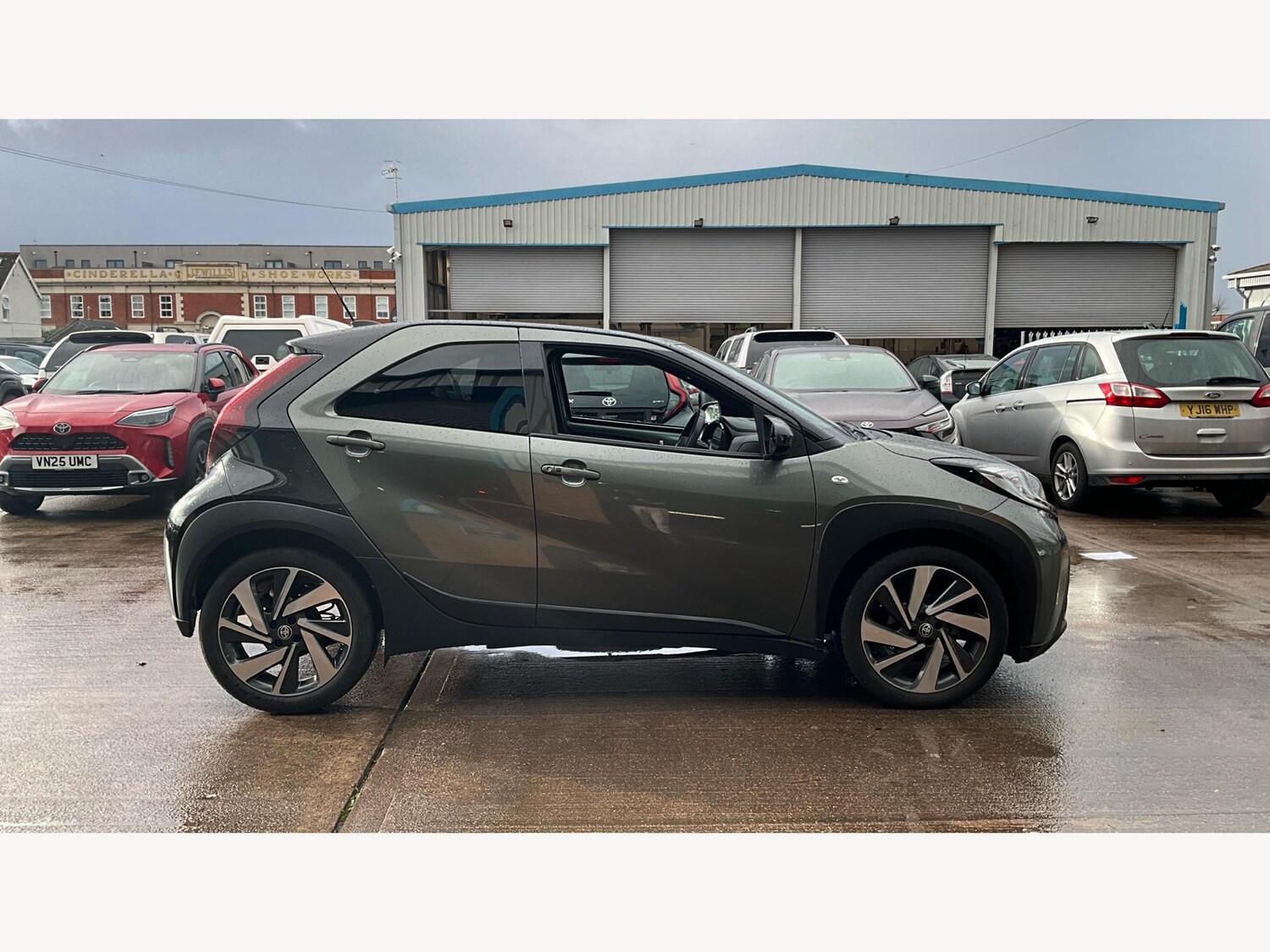 Used Toyota Aygo X 2023 for sale - 77215511: Photo 18