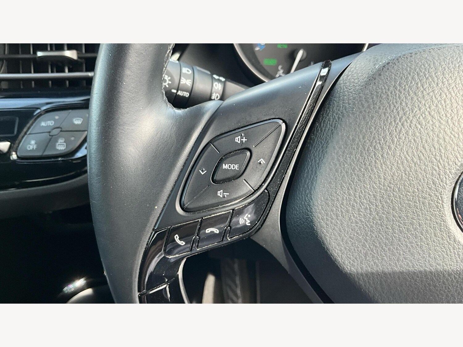 Used Toyota C-HR 2019 for sale - 76000859: Photo 30