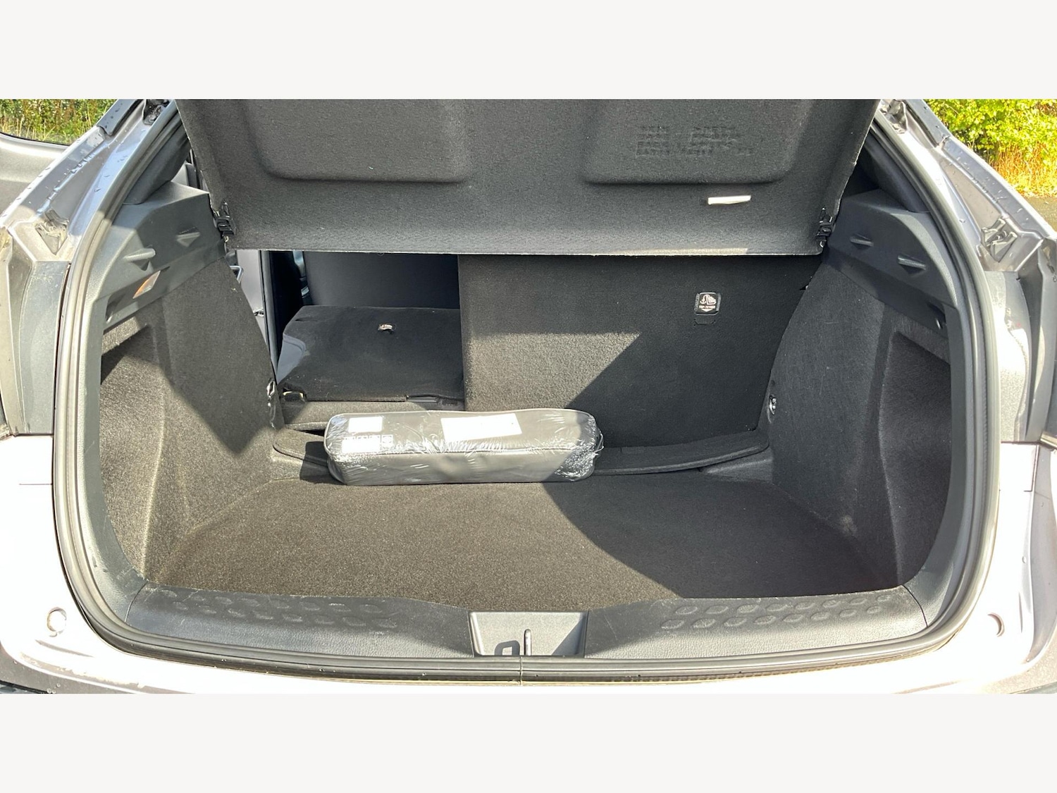 Used Toyota C-HR 2019 for sale - 76000859: Photo 35