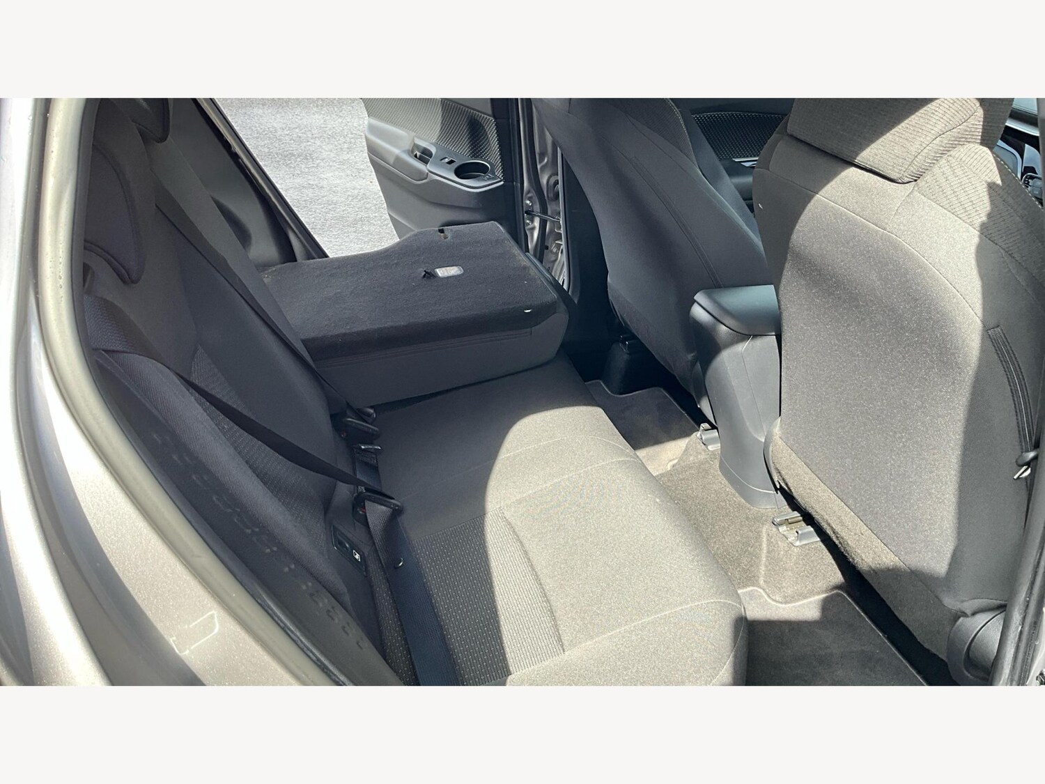 Used Toyota C-HR 2019 for sale - 76000859: Photo 38