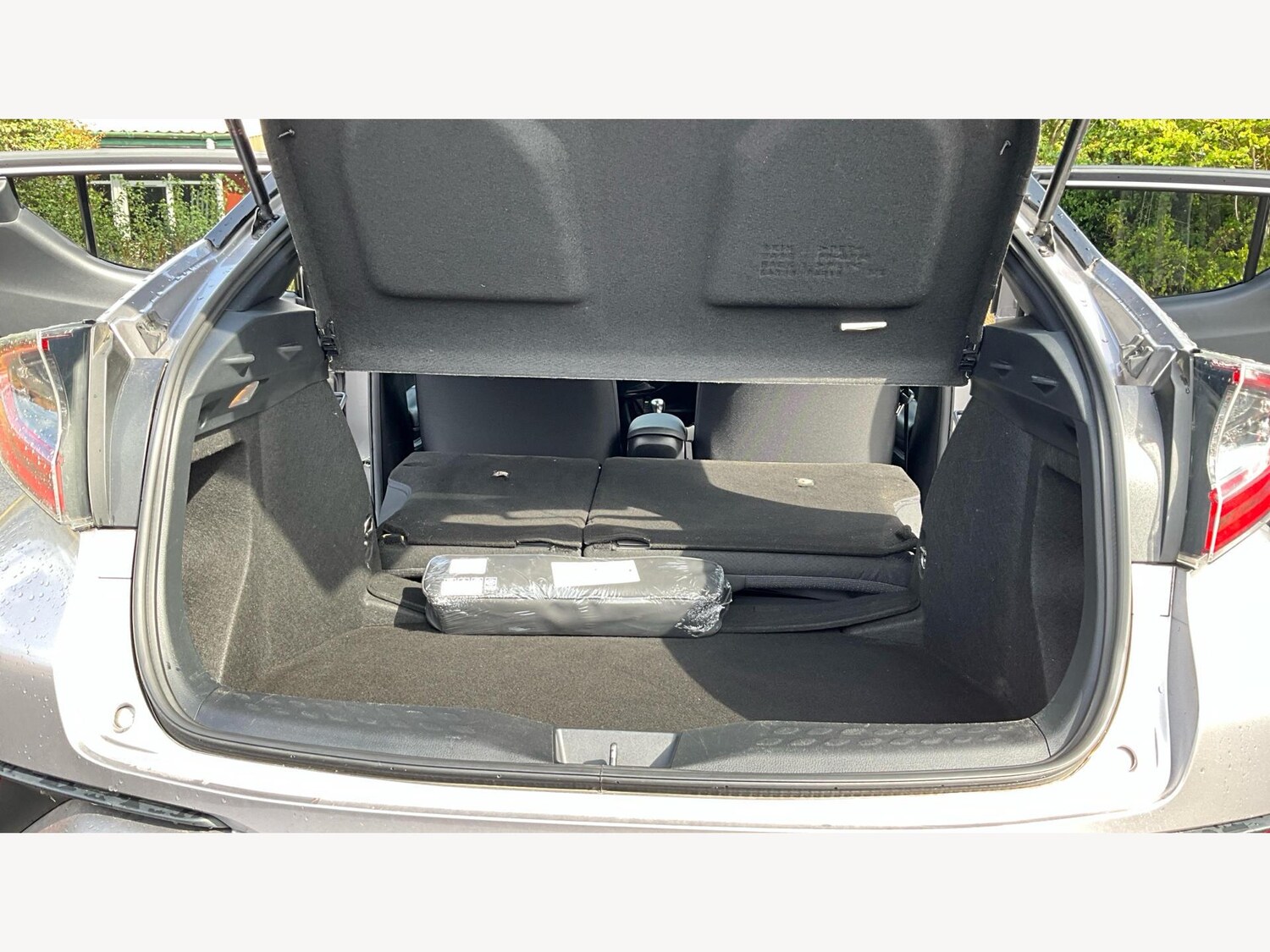 Used Toyota C-HR 2019 for sale - 76000859: Photo 40