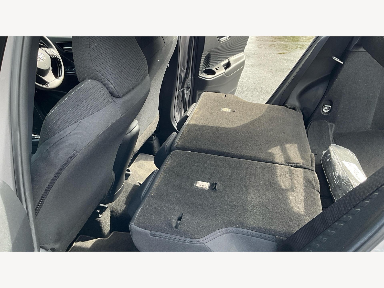 Used Toyota C-HR 2019 for sale - 76000859: Photo 41