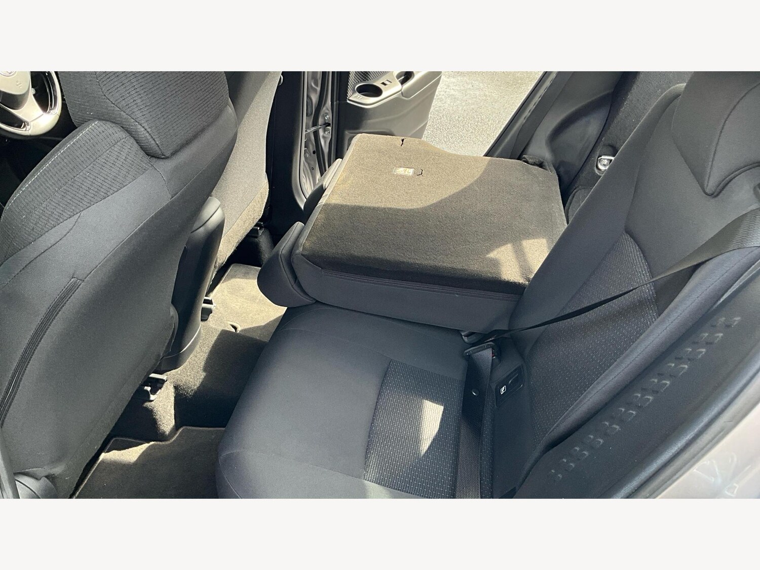 Used Toyota C-HR 2019 for sale - 76000859: Photo 42