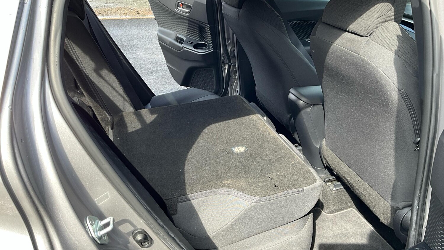Used Toyota C-HR 2019 for sale - 76000859: Photo 44