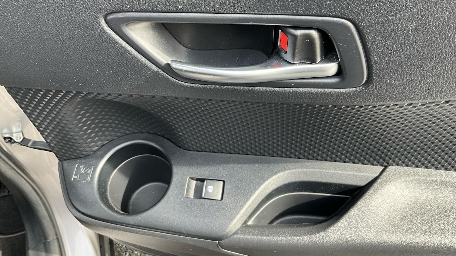 Used Toyota C-HR 2019 for sale - 76000859: Photo 45