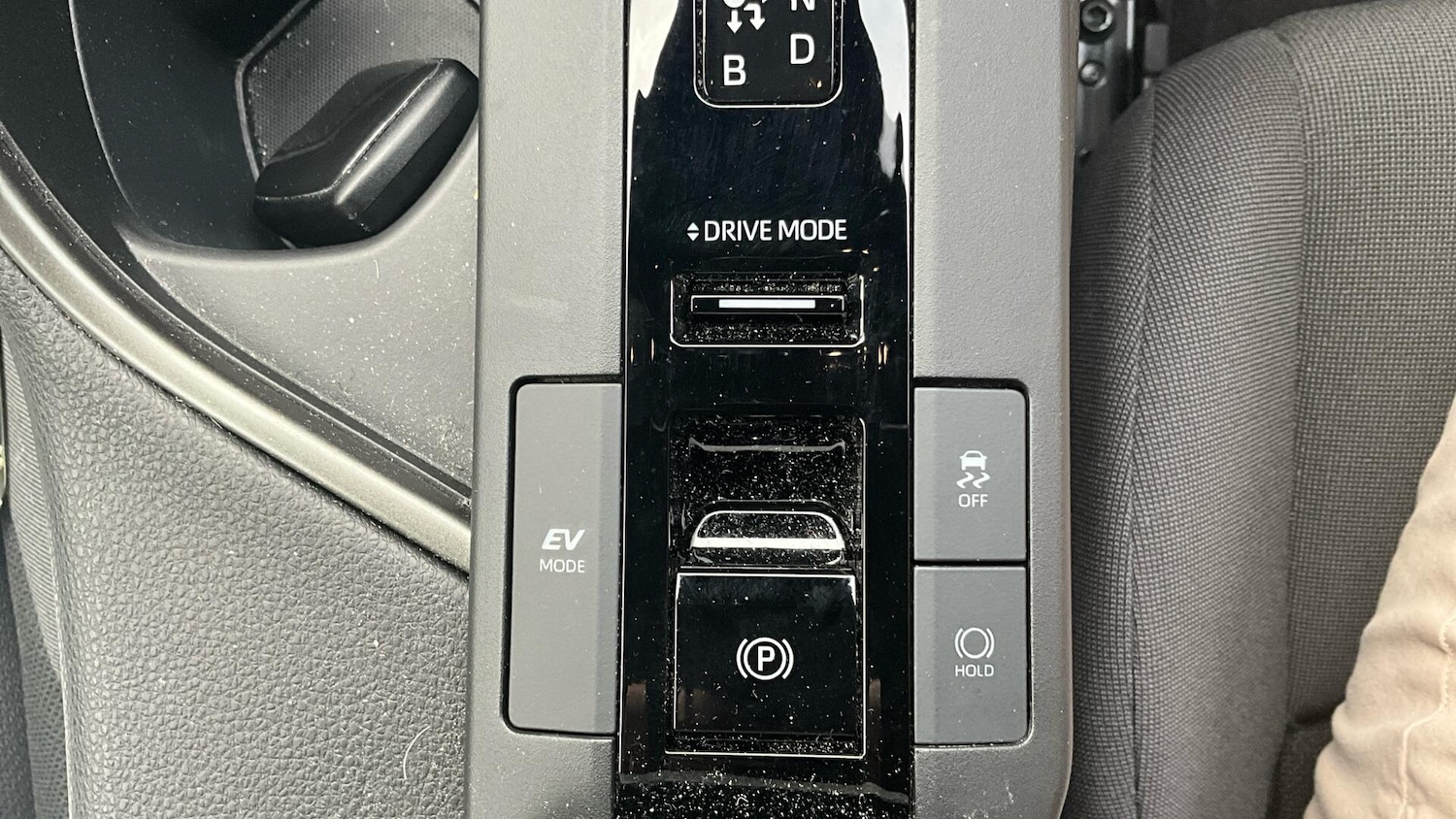 Used Toyota C-HR 2024 for sale - 76742818: Photo 34