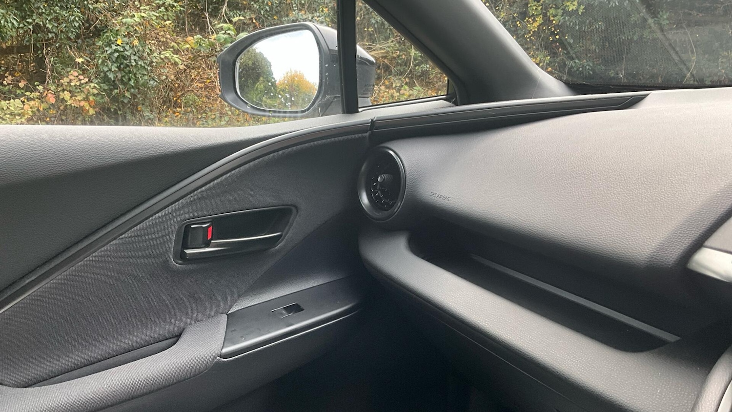 Used Toyota C-HR 2024 for sale - 76742818: Photo 35