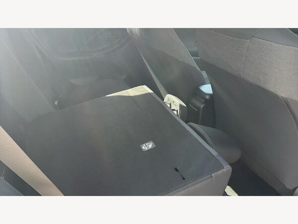 Used Toyota Yaris 2022 for sale - 74597376: Photo 22