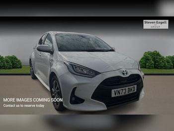 Used Toyota Yaris 2023 for sale - 78115457: Photo