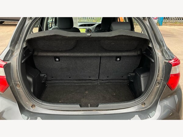 Used Toyota Yaris 2019 for sale - 76153163: Photo 16