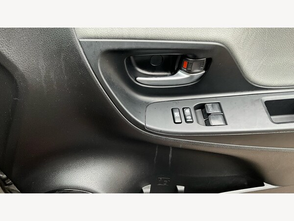 Used Toyota Yaris 2019 for sale - 76153163: Photo 30