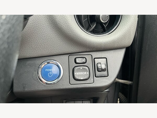Used Toyota Yaris 2019 for sale - 76153163: Photo 31