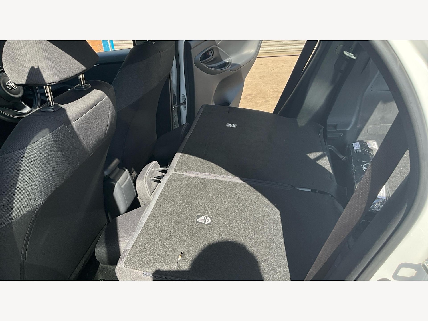 Used Toyota Yaris 2022 for sale - 77143721: Photo 25