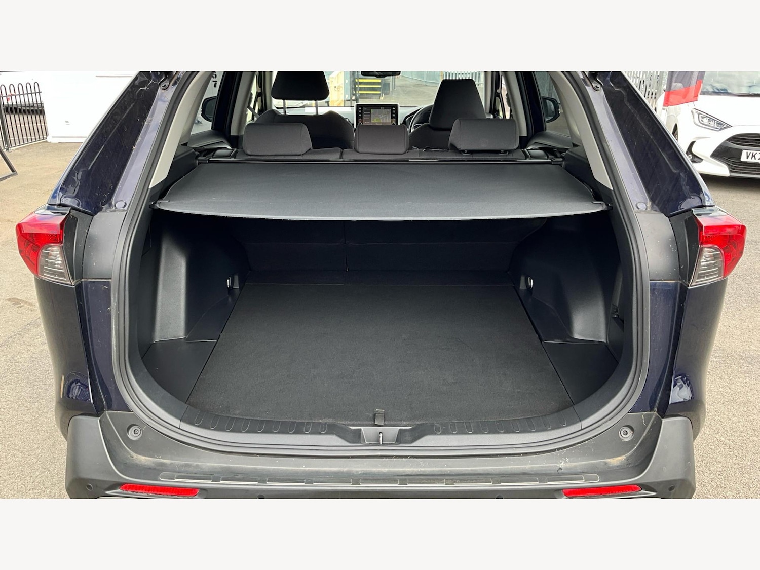 Used Toyota RAV4 2020 for sale - 76094521: Photo 16