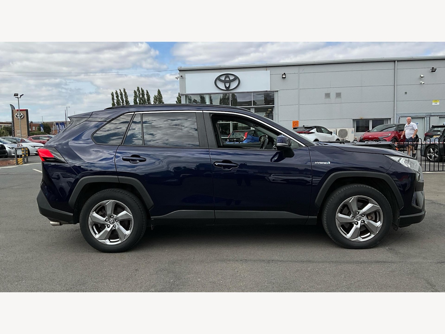 Used Toyota RAV4 2020 for sale - 76094521: Photo 18