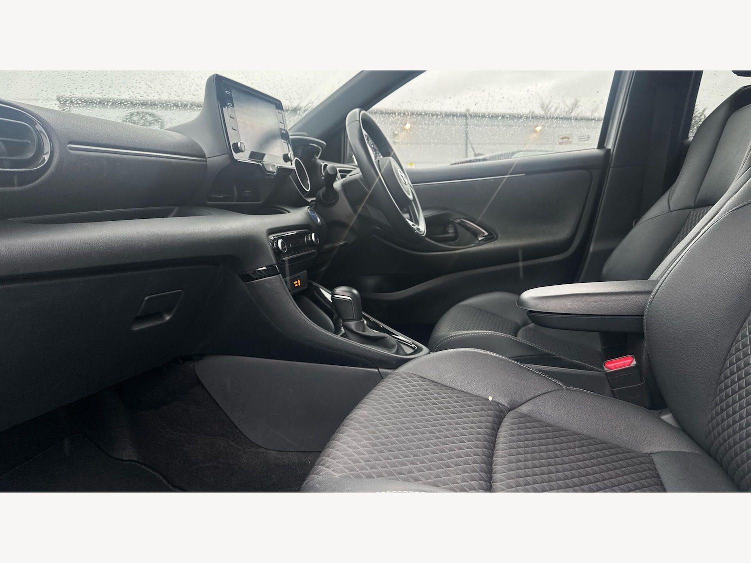 Used Toyota Yaris 2022 for sale - 78099934: Photo 12