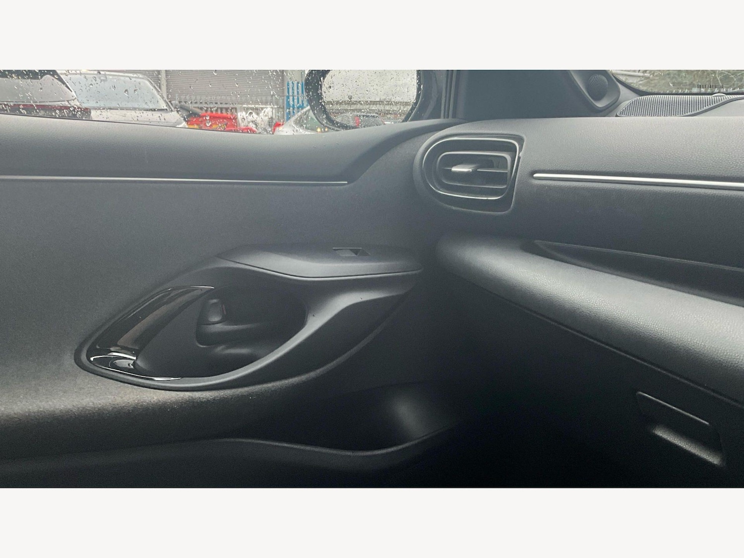 Used Toyota Yaris 2022 for sale - 78099934: Photo 24