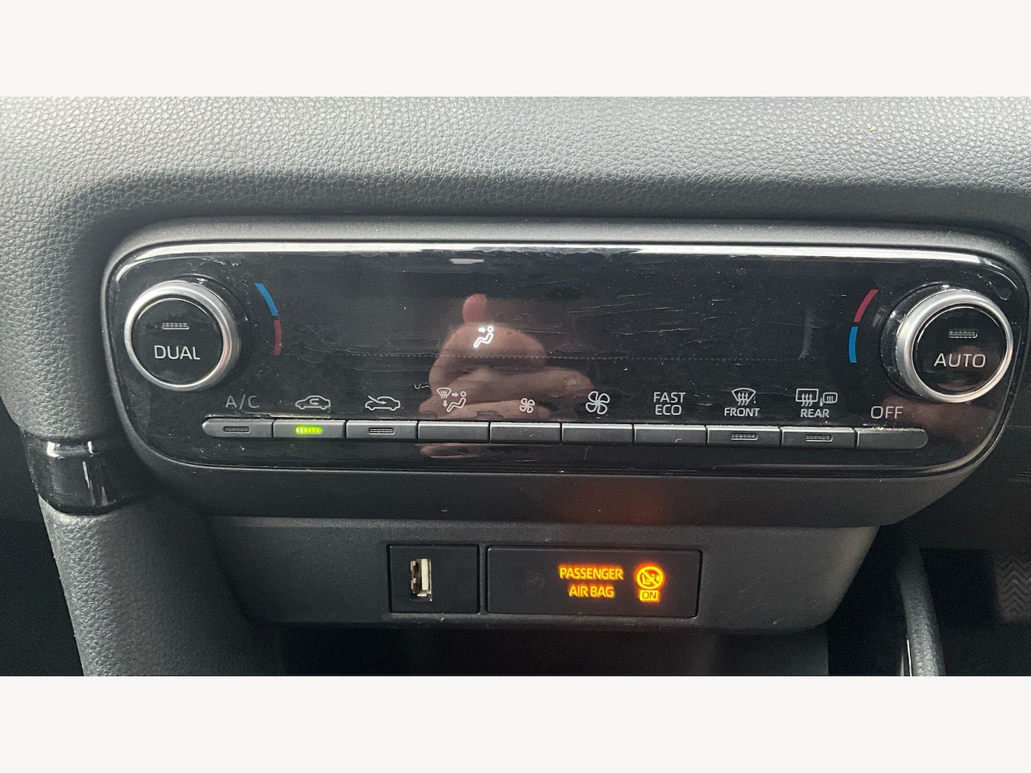 Used Toyota Yaris 2022 for sale - 78099934: Photo 25