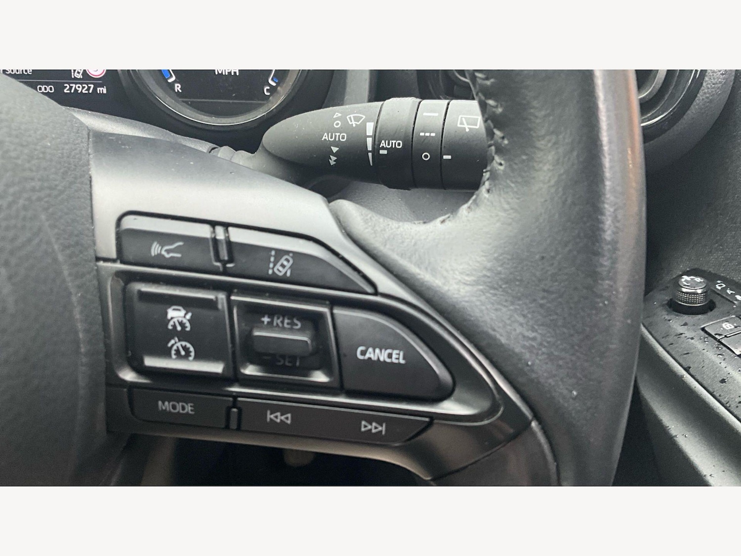 Used Toyota Yaris 2022 for sale - 78099934: Photo 27