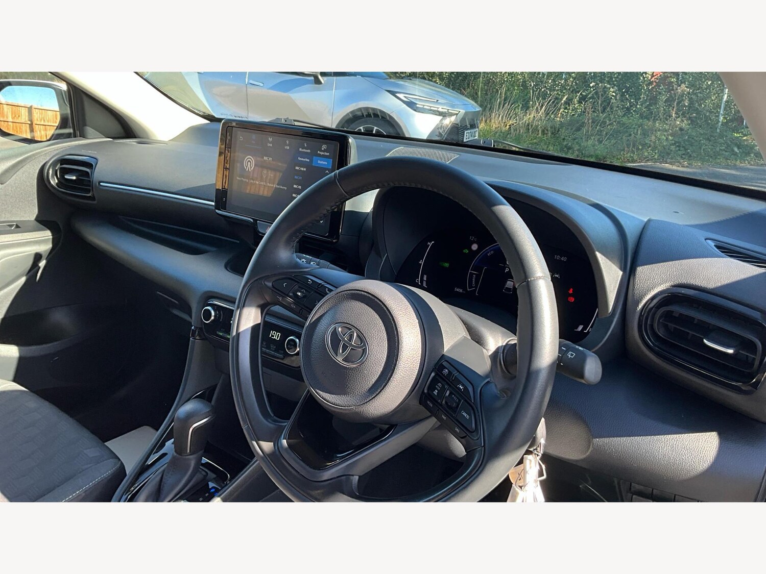 Used Toyota Yaris 2024 for sale - 76991084: Photo 32