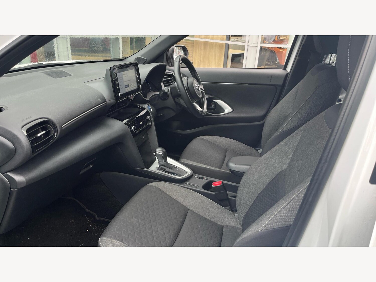 Used Toyota Yaris Cross 2023 for sale - 77253734: Photo 12