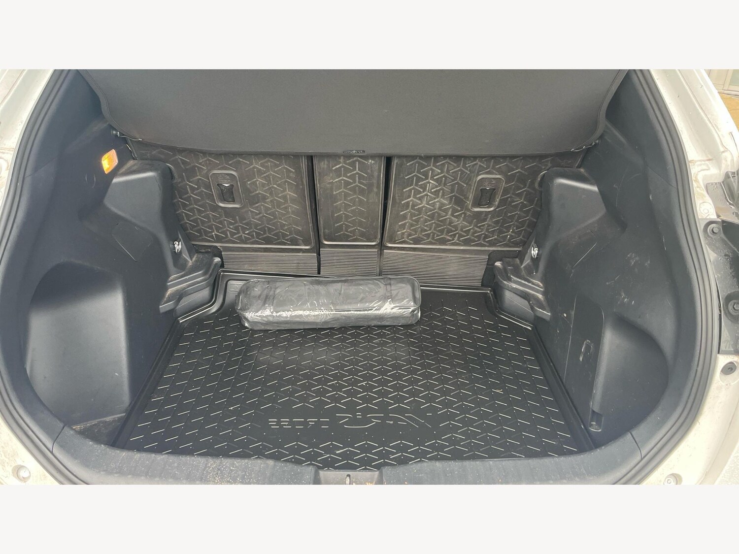 Used Toyota Yaris Cross 2023 for sale - 77253734: Photo 16