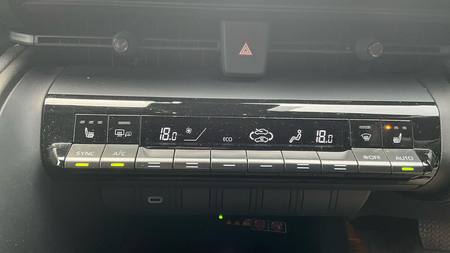 Used Toyota C-HR 2024 for sale - 77478786: Photo 32