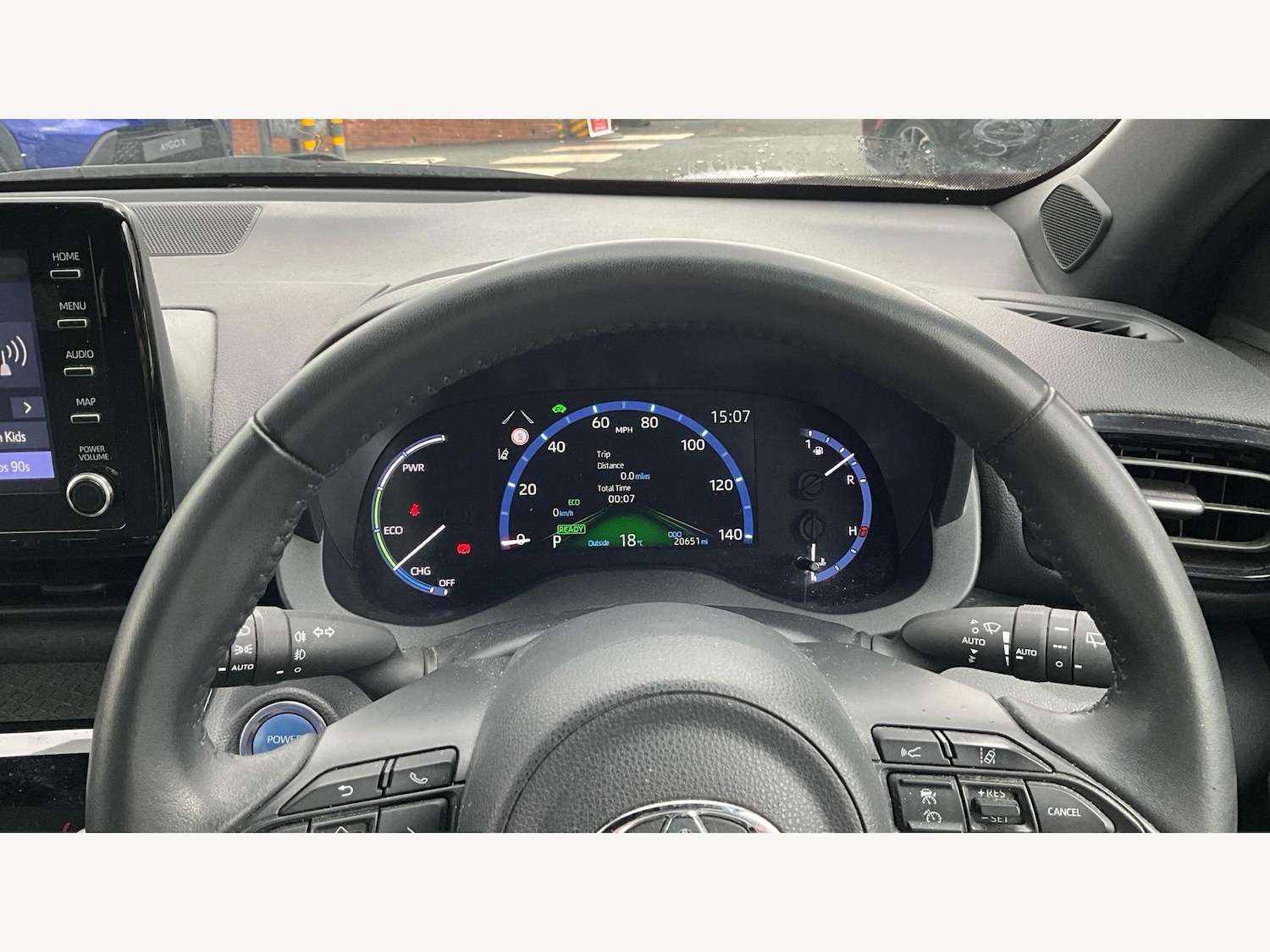 Used Toyota Yaris Cross 2023 for sale - 77330434: Photo 11