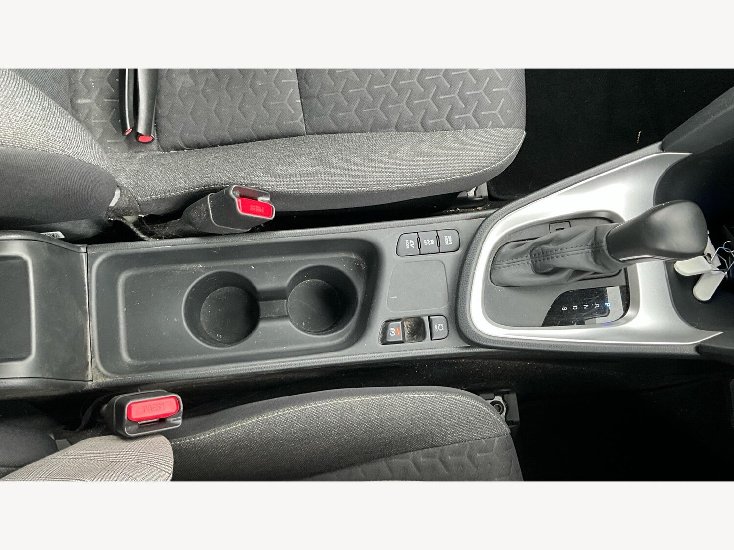 Used Toyota Yaris Cross 2023 for sale - 77330434: Photo 30