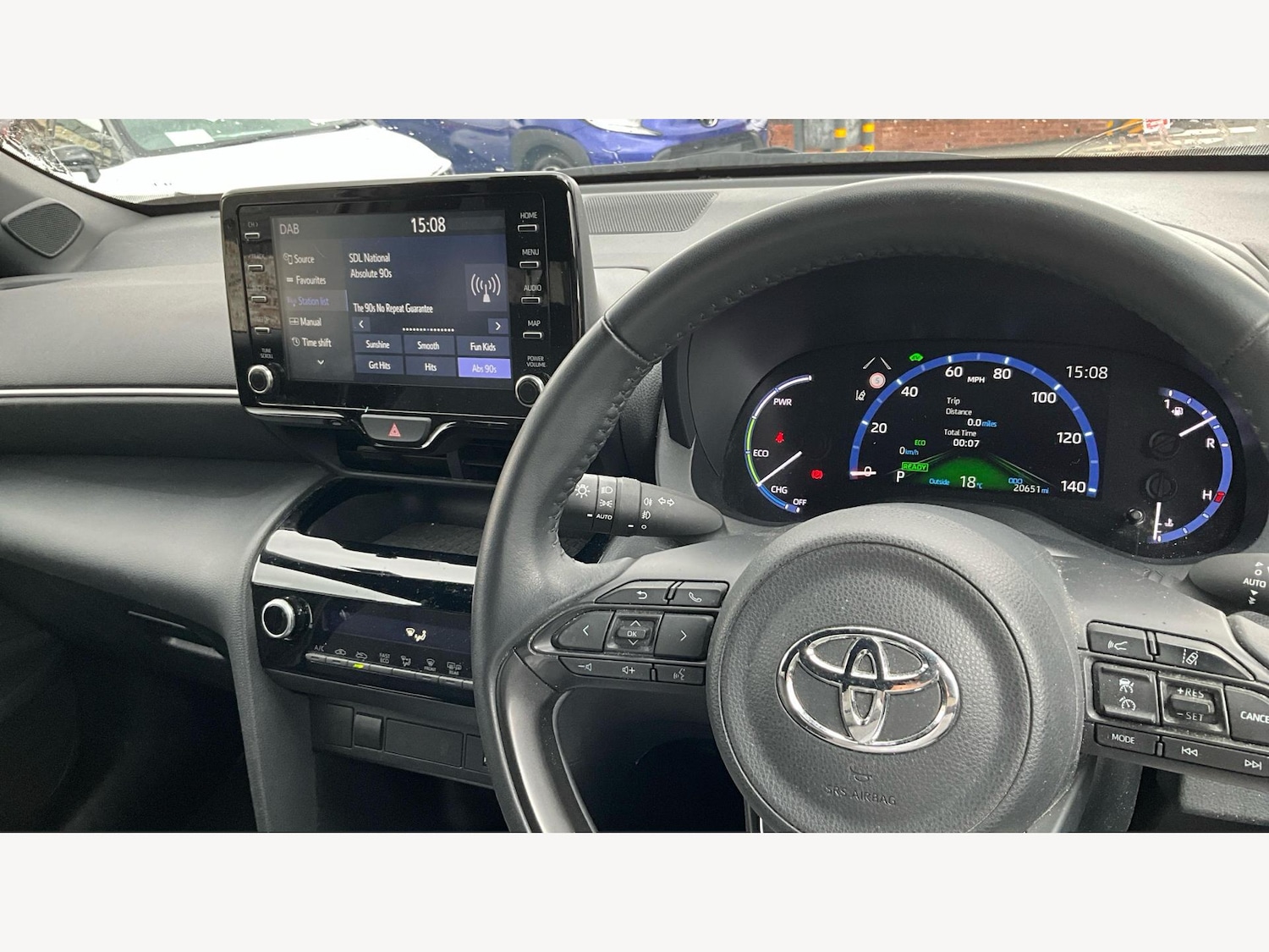 Used Toyota Yaris Cross 2023 for sale - 77330434: Photo 8