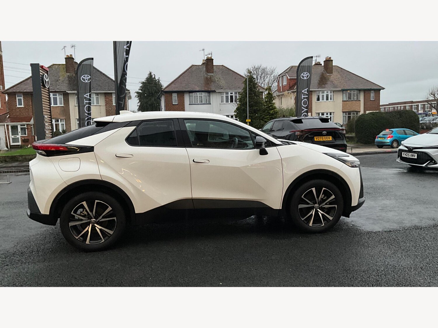 Used Toyota C-HR 2024 for sale - 77253801: Photo 18