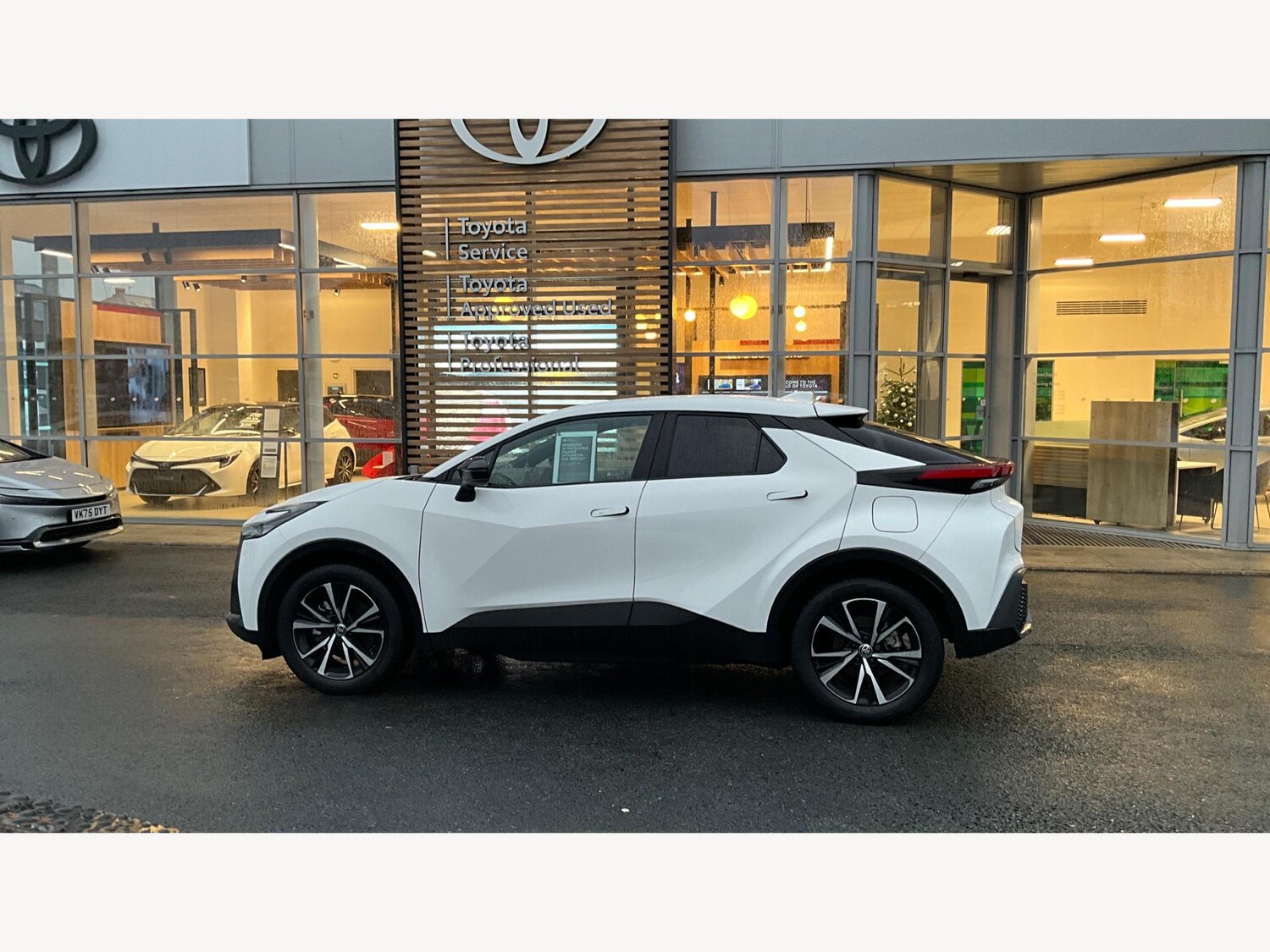 Used Toyota C-HR 2024 for sale - 77253801: Photo 19