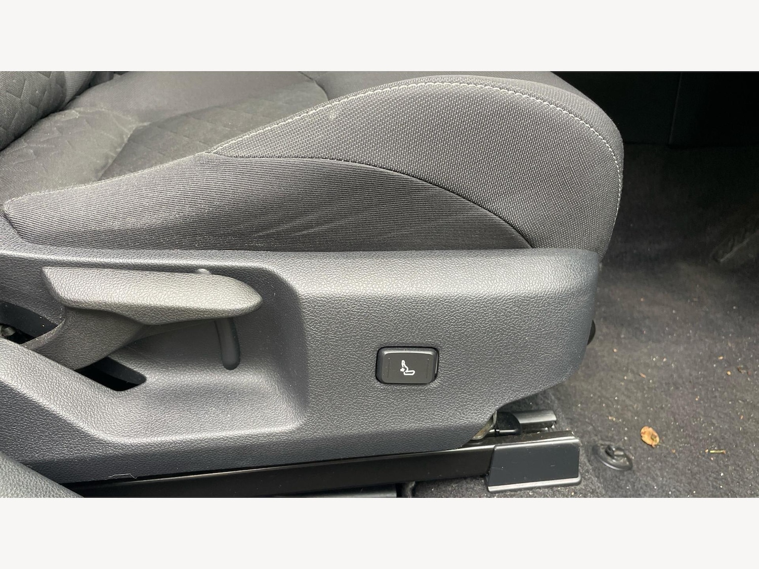 Used Toyota Corolla 2021 for sale - 76702179: Photo 32