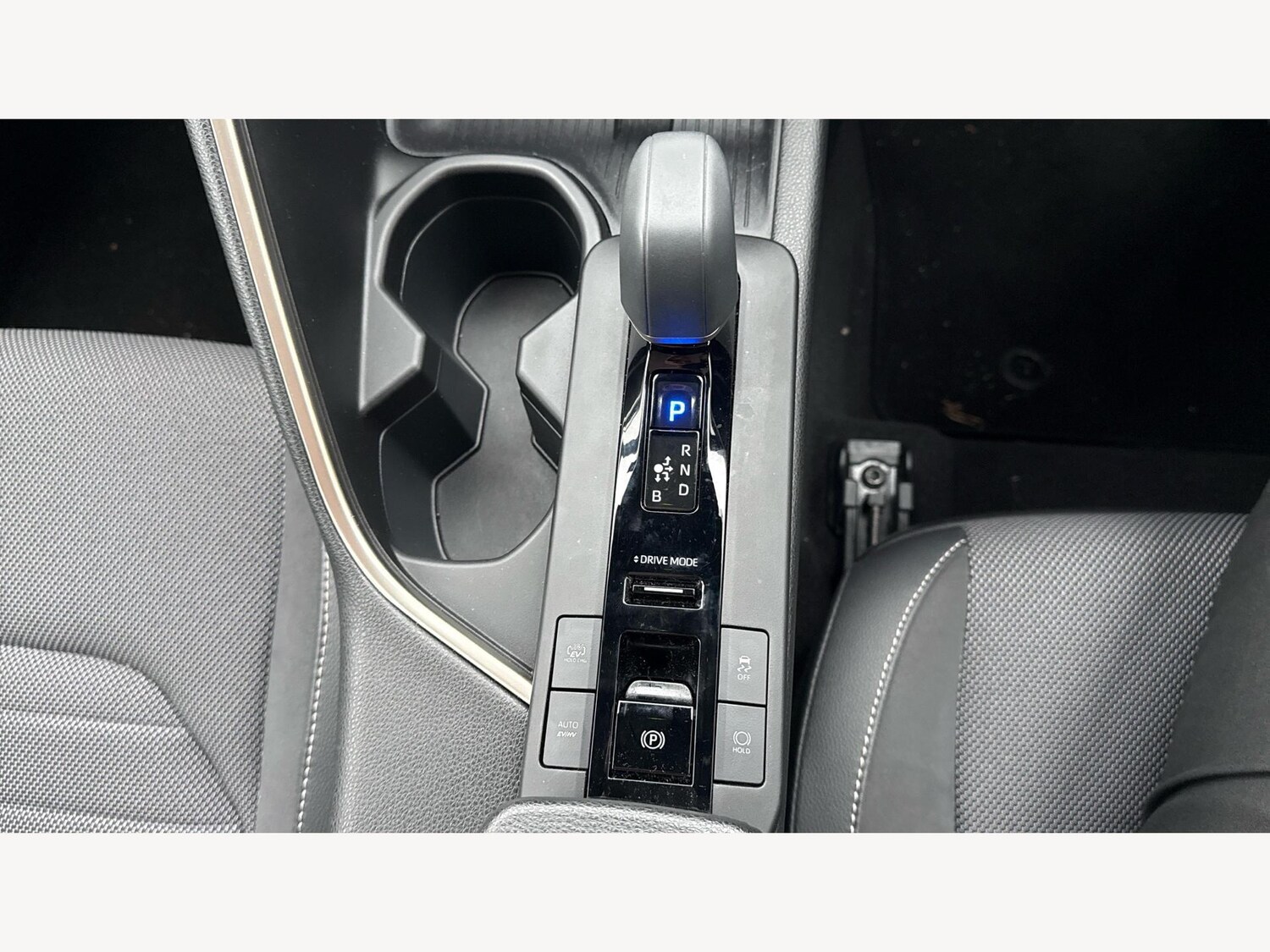 Used Toyota C-HR for sale - 77216097: Photo 24