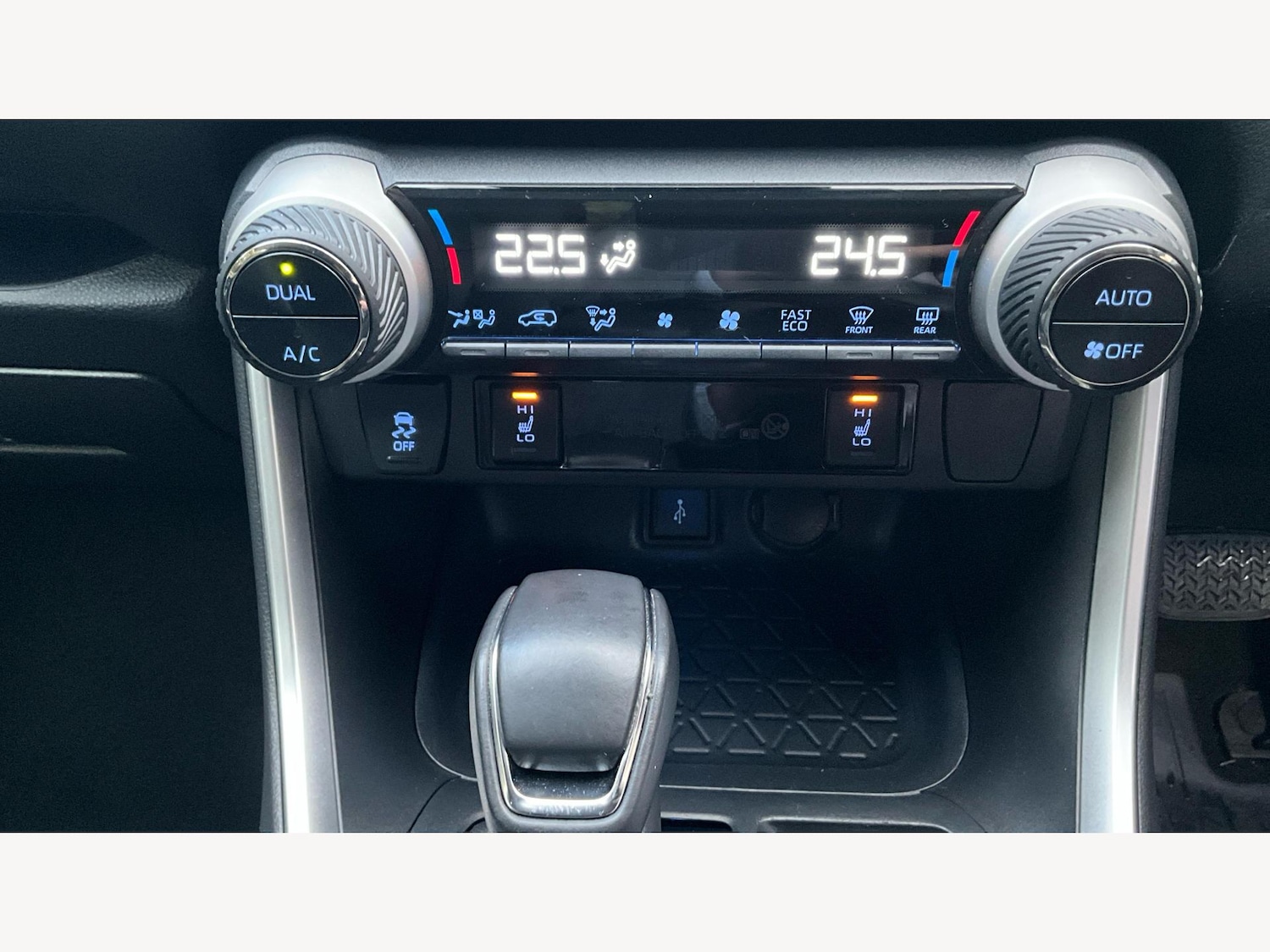 Used Toyota RAV4 2020 for sale - 76689824: Photo 27