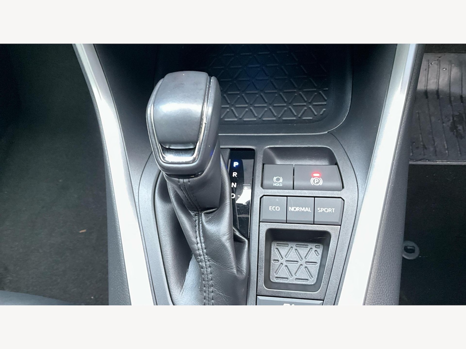 Used Toyota RAV4 2020 for sale - 76689824: Photo 28